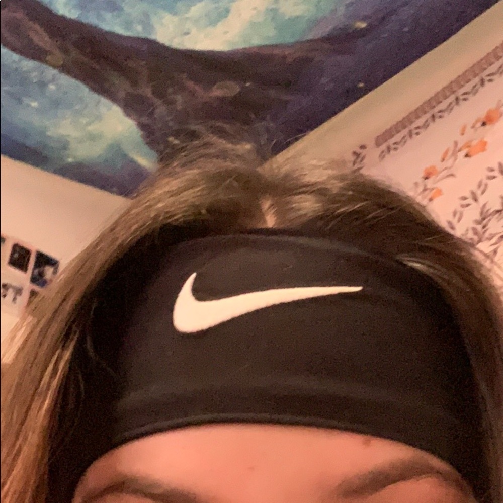 Brand new Nike black headband